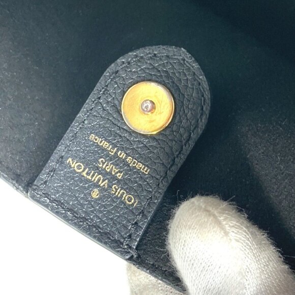 LOUIS VUITTON Black Leather Shoulder Bag - Picture 16 of 16